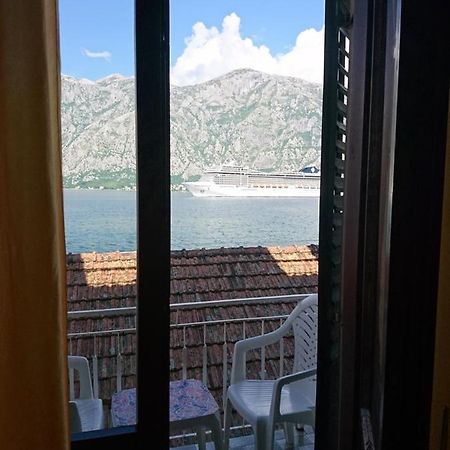 Seaside Apartments And Rooms Kotor Eksteriør bilde