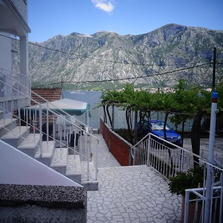 Seaside Apartments And Rooms Kotor Eksteriør bilde