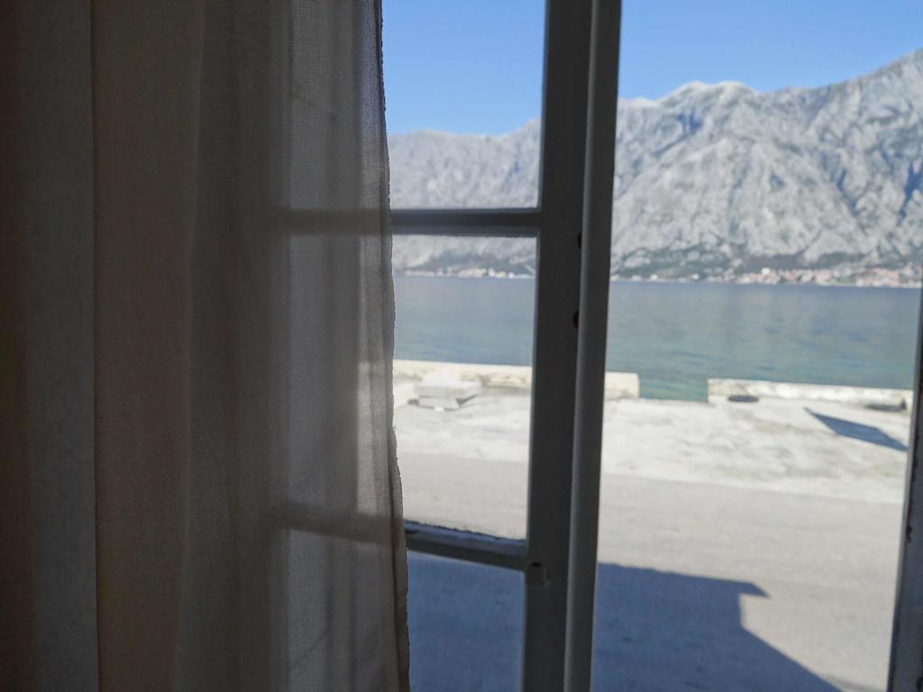 Seaside Apartments And Rooms Kotor Eksteriør bilde