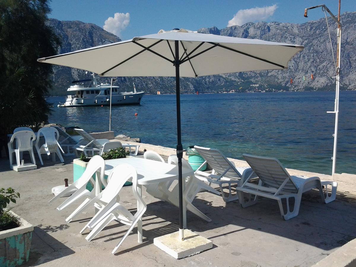 Seaside Apartments And Rooms Kotor Eksteriør bilde