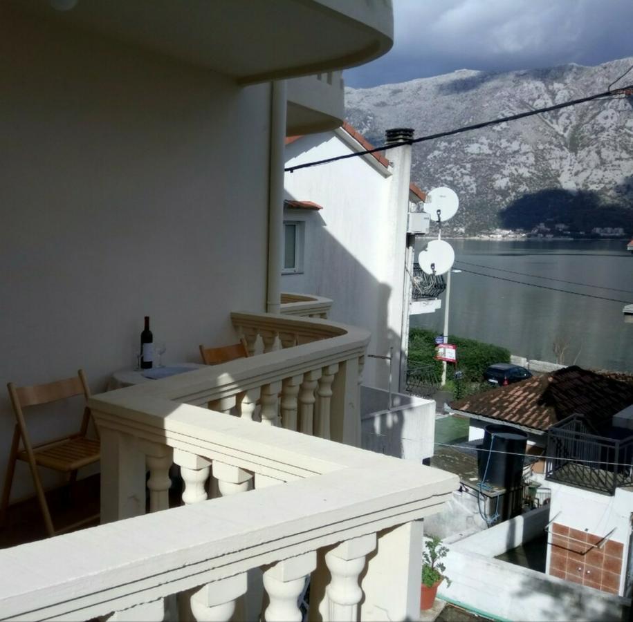 Seaside Apartments And Rooms Kotor Eksteriør bilde
